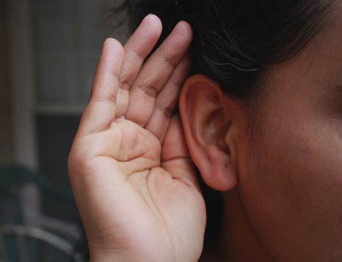 Fülzúgás hangja: sípolás, búgás, ciripelés – mit üzen a tünet?