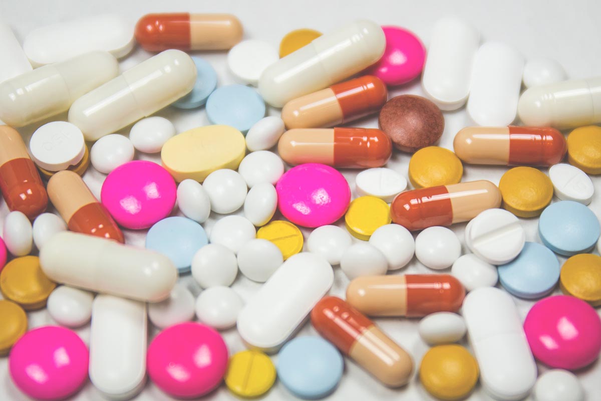 szines-gyogyszerek-tablettak